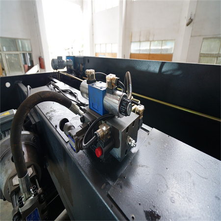 Valmista CNC-hydraulinen jarrupuristin