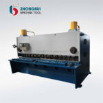 E21 8 * 2500 hydraulinen CNC giljotiinileikkauskone teräslevylevyn metallin leikkaus