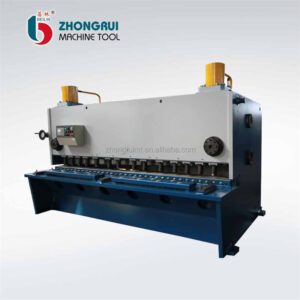 E21 8 * 2500 hydraulinen CNC giljotiinileikkauskone teräslevylevyn metallin leikkaus