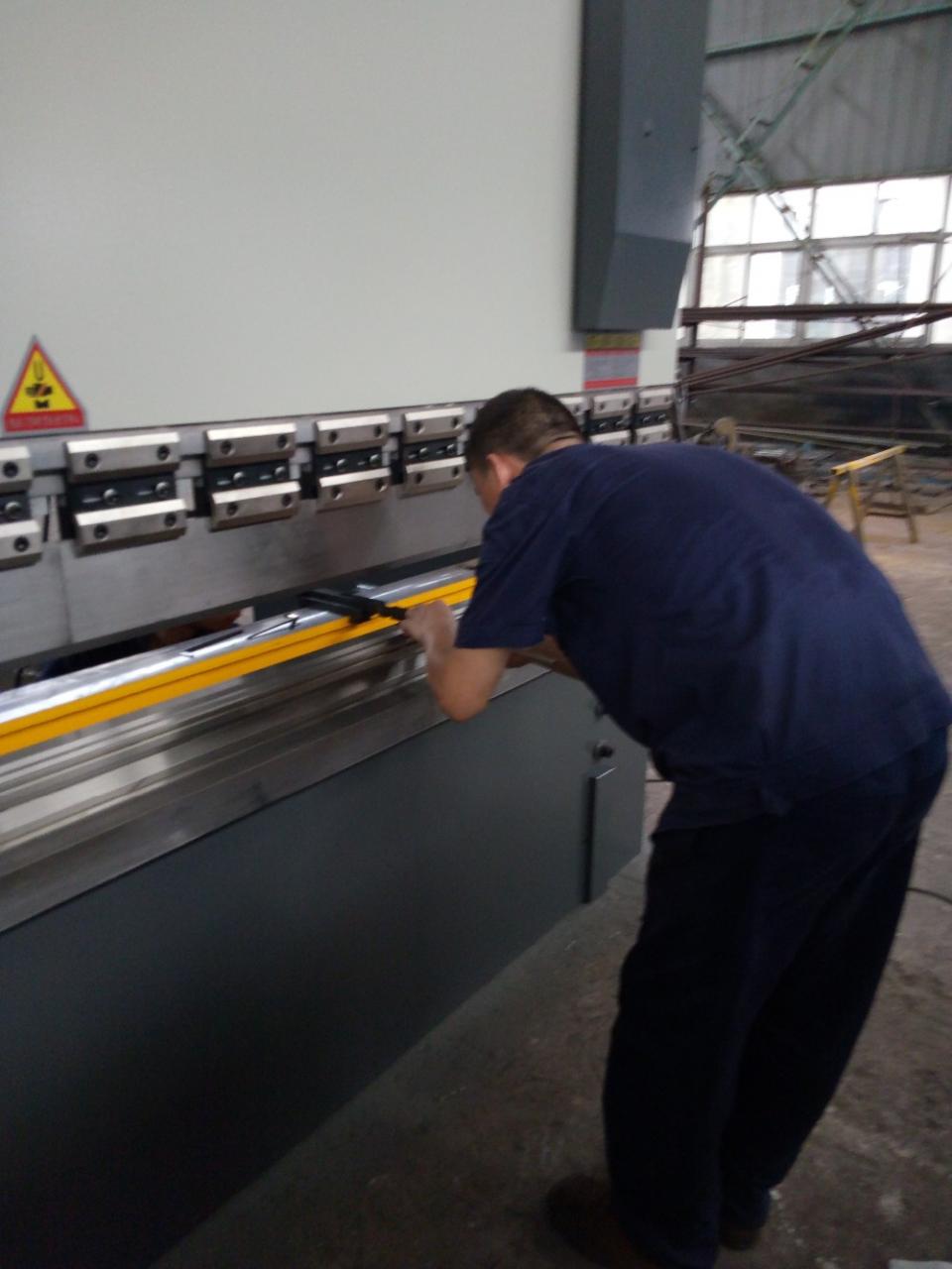 Good Price! Cnc Metal Steel Hydraulic Bending Machine Press Brake Hyvä hinta! Cnc Metal Steel Hydraulinen taivutuskone Paina jarrua