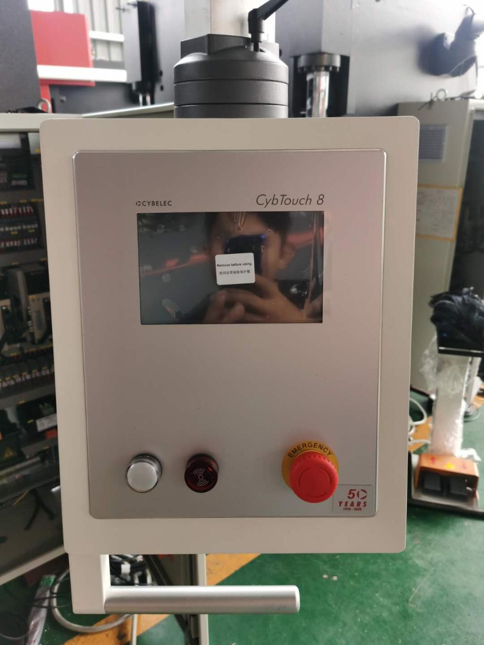 Qc12y 6x3200 hydraulinen levy liukuva pöytäsaha giljotiinileikkauskone